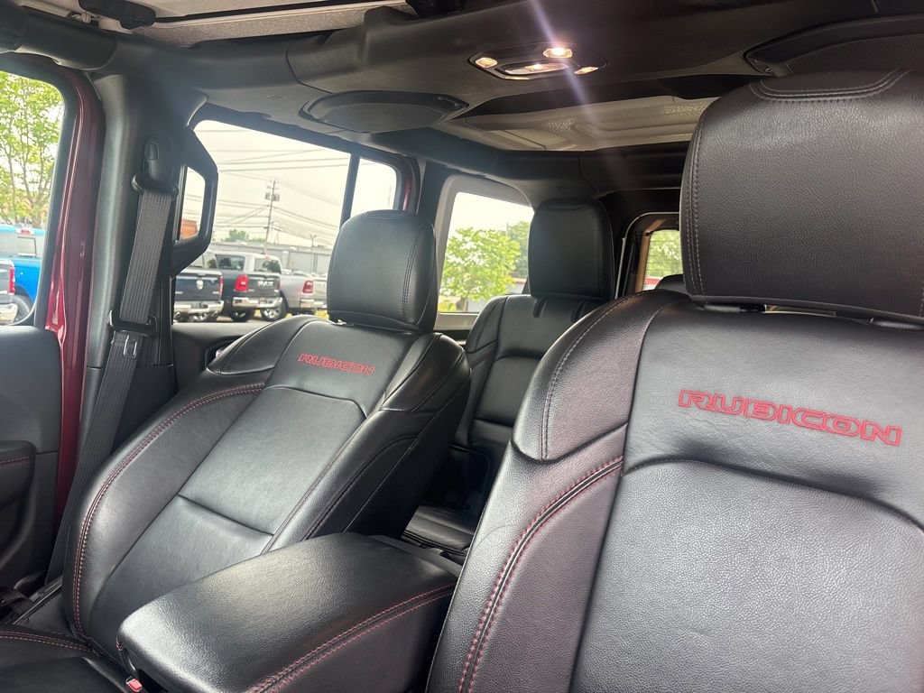 Used 2022 Jeep Wrangler Unlimited Rubicon w/ Dual Top Group AWD/4WD image 6