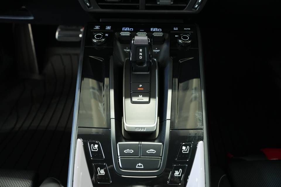 Certified 2026 Porsche 911 Carrera image 24