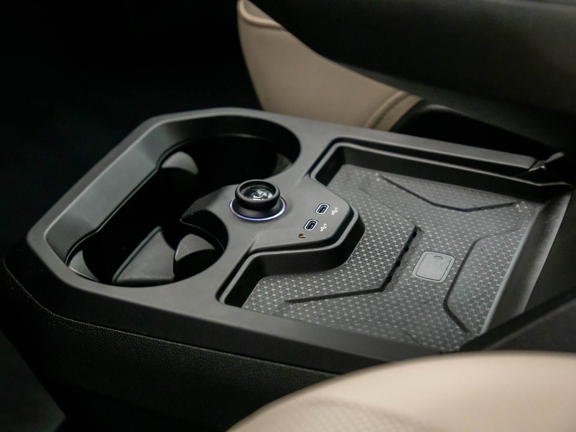 Used 2024 BMW iX xDrive50 w/ Premium Package image 30