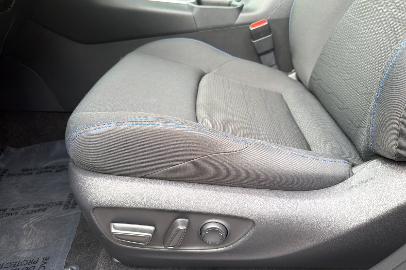 Used 2023 Toyota RAV4 SE w/ Convenience Package AWD/4WD image 14