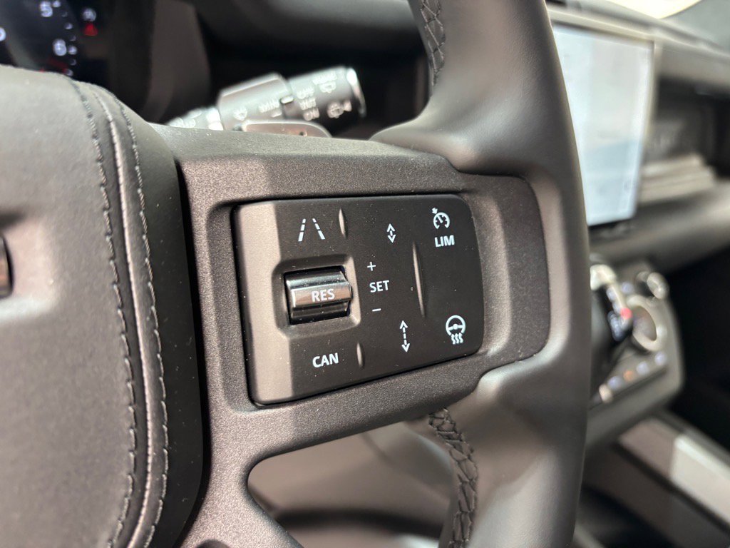 New 2025 Land Rover Defender 110 V8 image 20