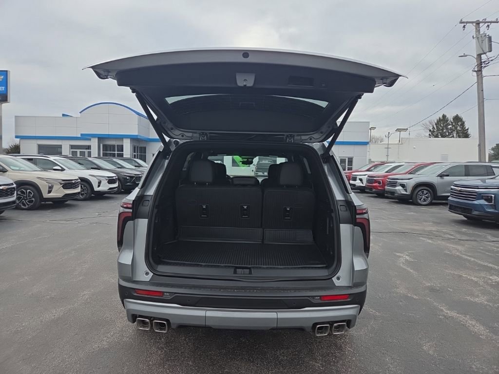 New 2026 Chevrolet Traverse LT w/ Sun and Wheel Package image 7