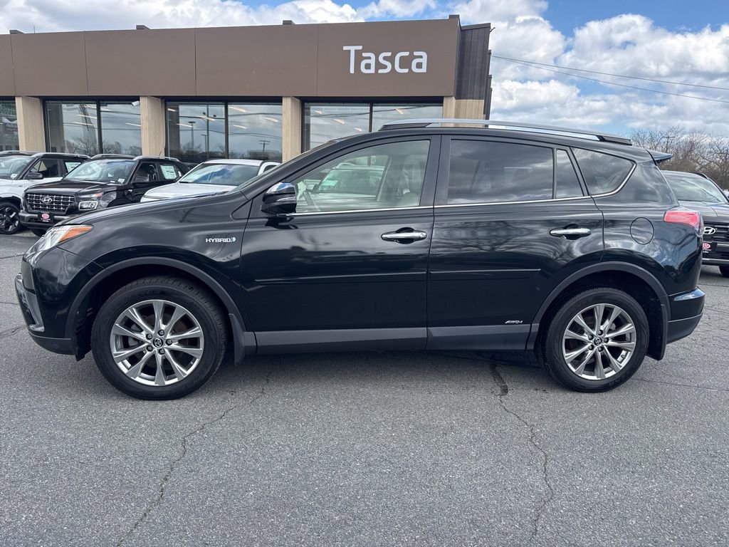 Used 2017 Toyota RAV4 Limited AWD/4WD image 2