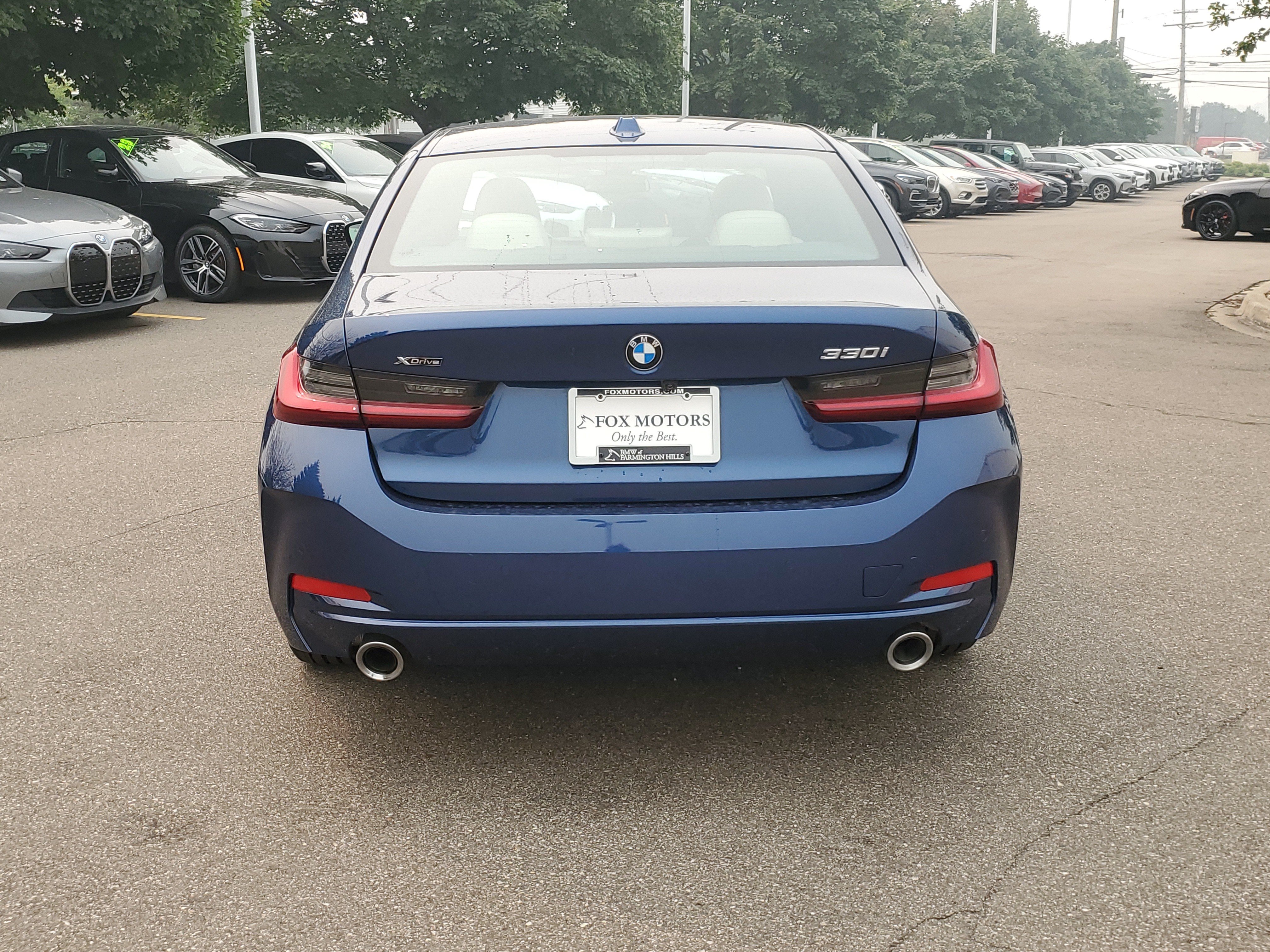 Used 2023 BMW 330i xDrive Sedan w/ Driving Assistance Package AWD/4WD image 4