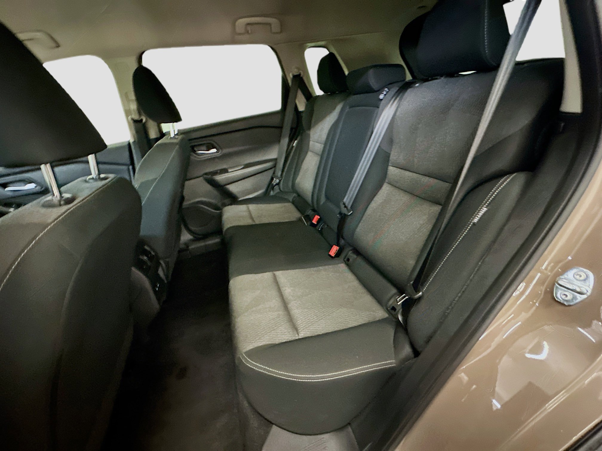 Used 2025 Nissan Rogue SV image 28