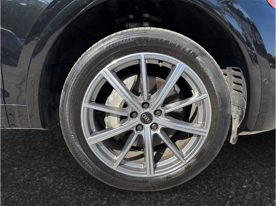 Used 2022 Audi Q5 e Prestige w/ Prestige Package AWD/4WD image 13