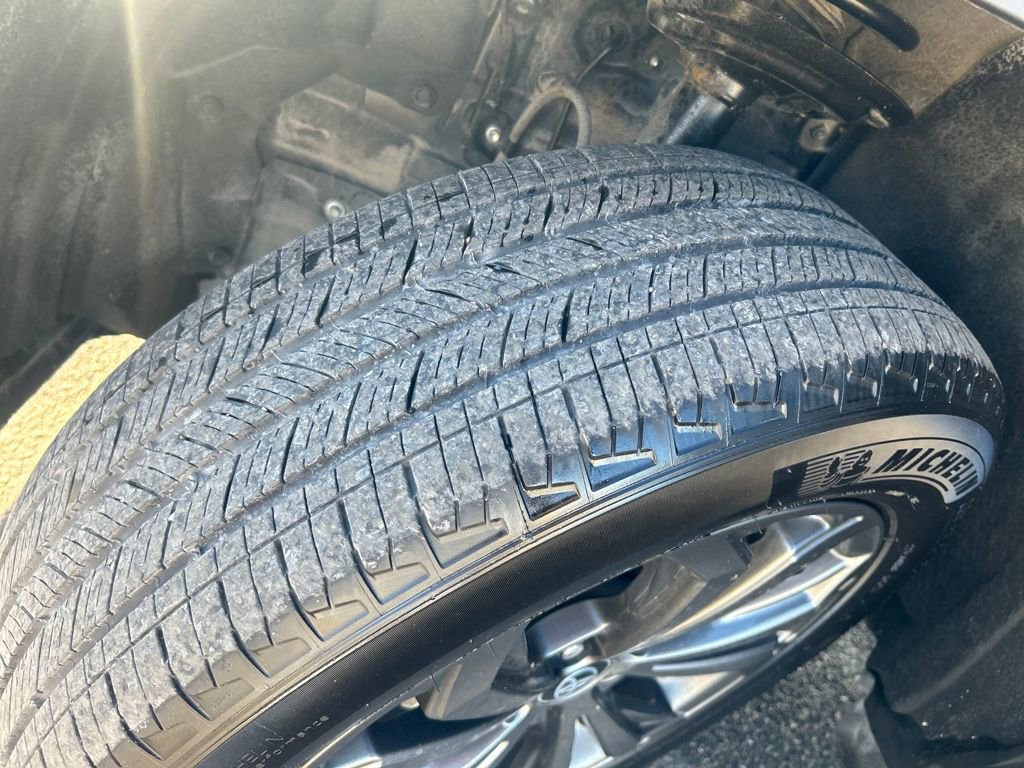 Used 2023 Toyota RAV4 Limited image 32