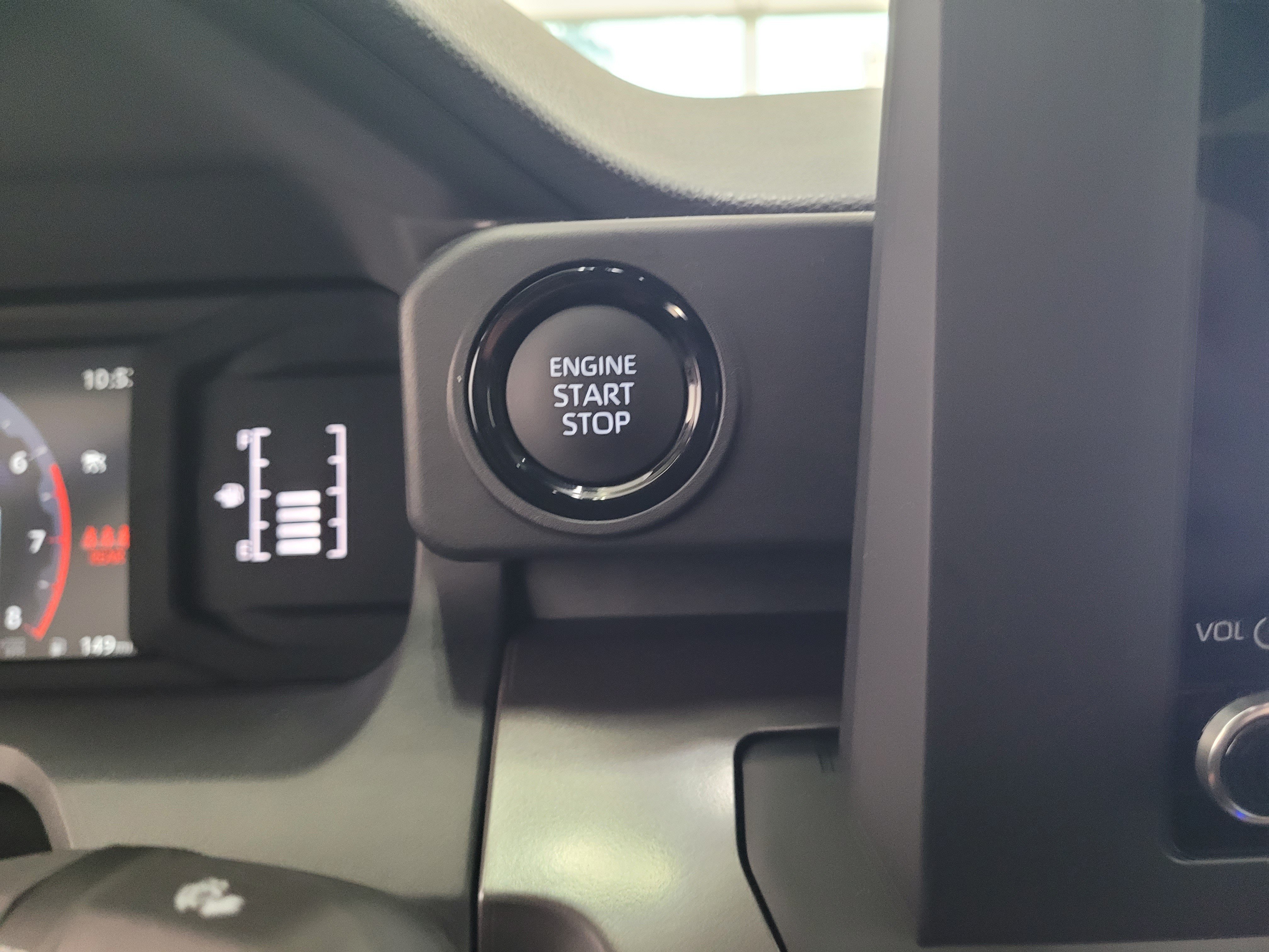 Certified 2026 Toyota Tacoma SR5 AWD/4WD image 29