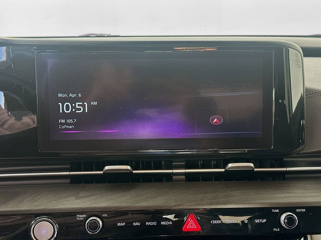 Used 2022 Kia Carnival EX image 15