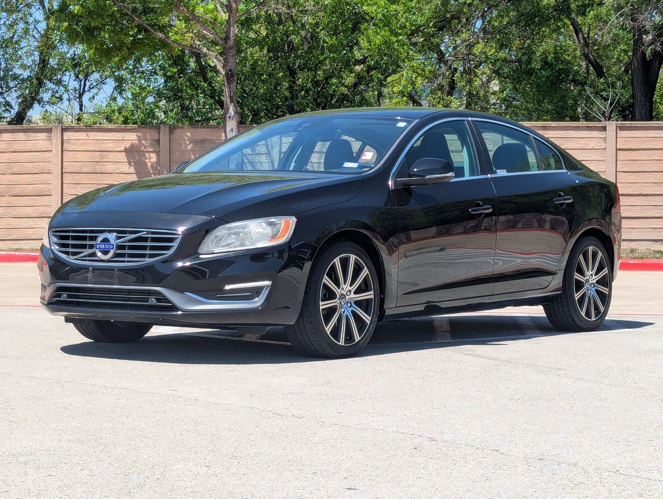 Used 2017 Volvo S60 T5 Inscription image 7