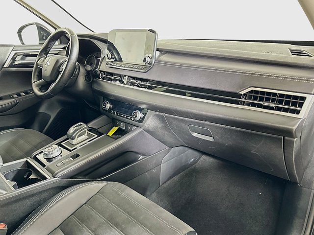 Used 2024 Mitsubishi Outlander SE AWD/4WD image 30