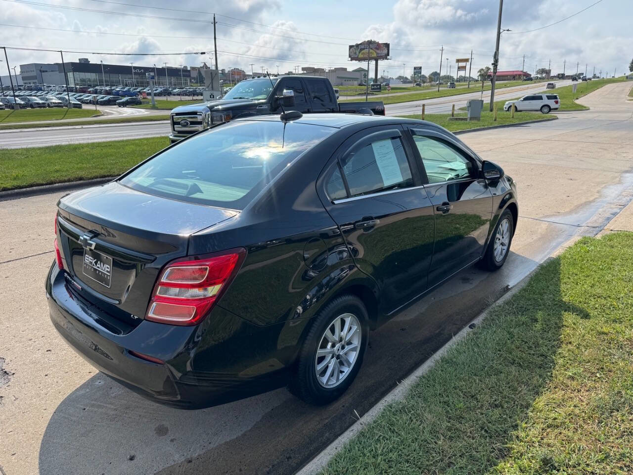 Used 2018 Chevrolet Sonic LT w/ Convenience Package image 5