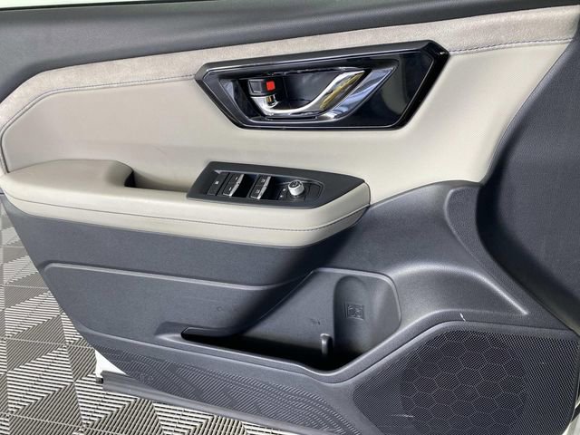 Used 2025 Subaru Forester Limited image 23