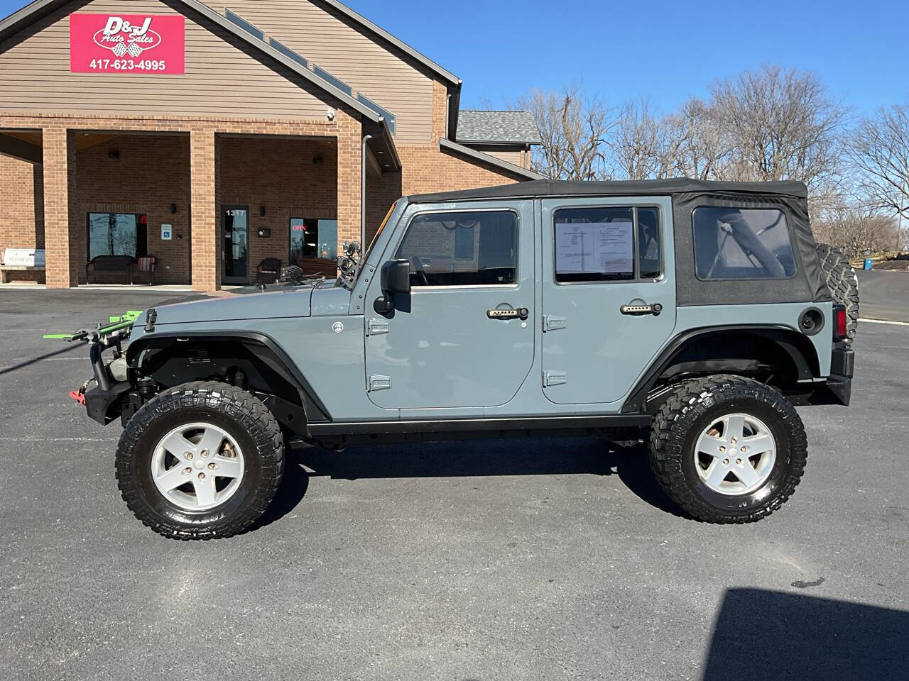 Used 2014 Jeep Wrangler Unlimited Sport w/ Max Tow Package image 2