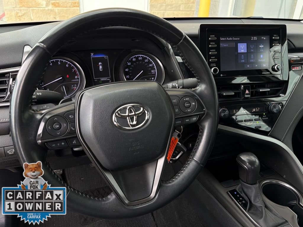 Used 2022 Toyota Camry SE FWD image 9