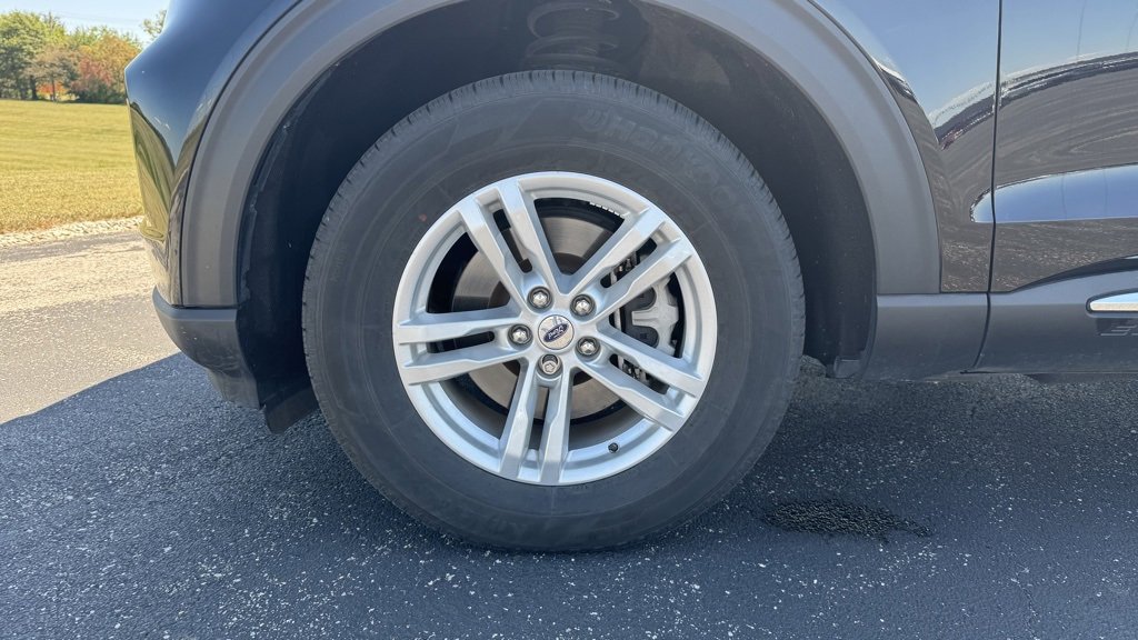 Used 2023 Ford Explorer XLT w/ Equipment Group 202A image 32