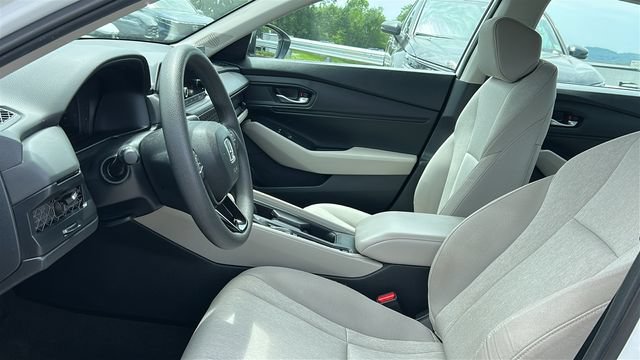 Used 2024 Honda Accord EX image 10