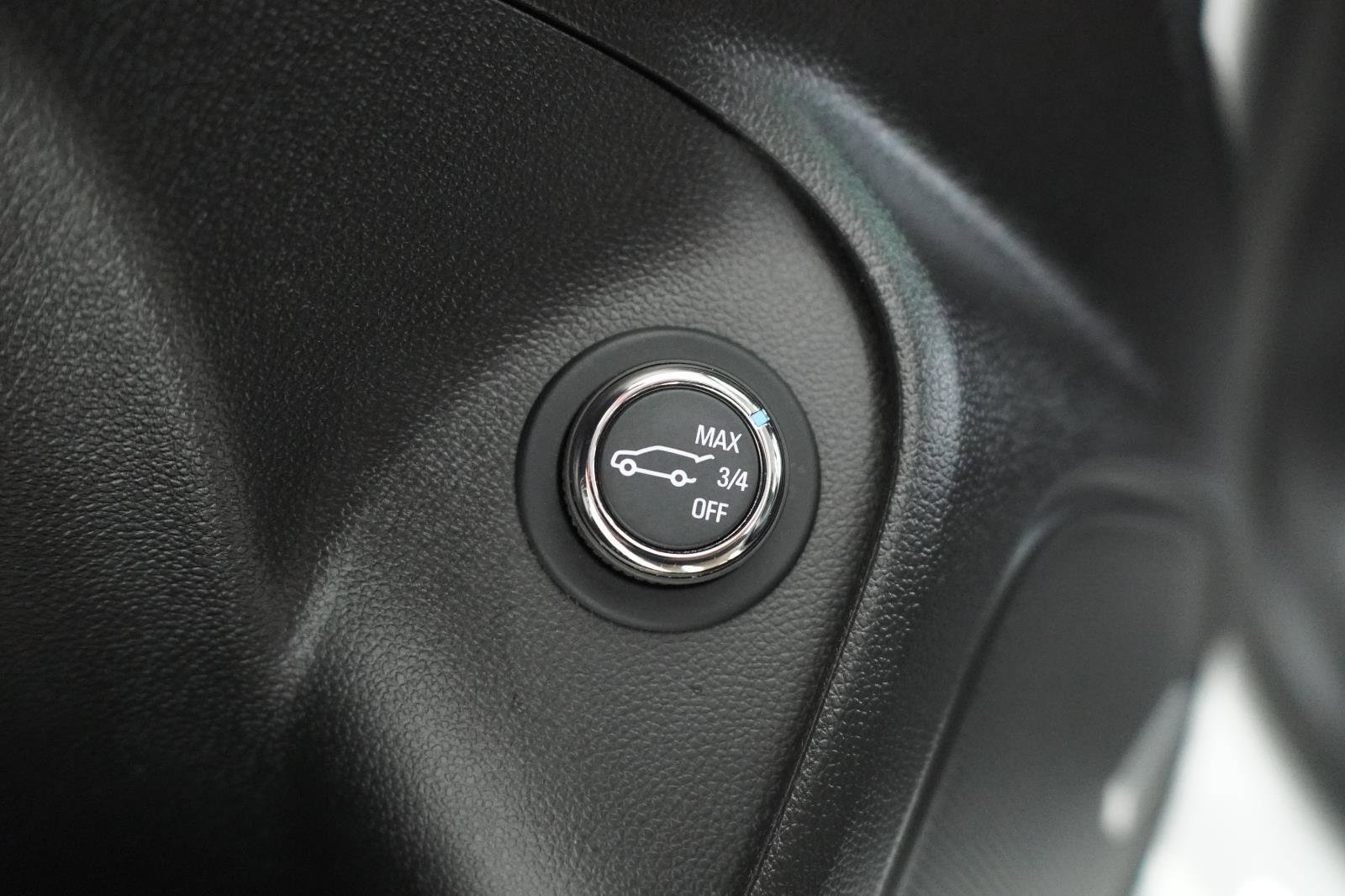 Used 2025 Buick Encore GX Avenir w/ Avenir Technology Package FWD image 15