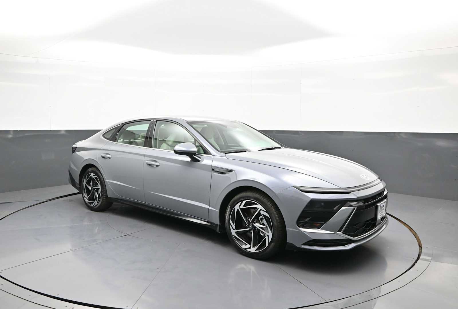 New 2026 Hyundai Sonata SEL FWD image 4