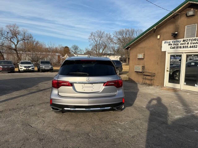 Used 2017 Acura MDX SH-AWD image 4