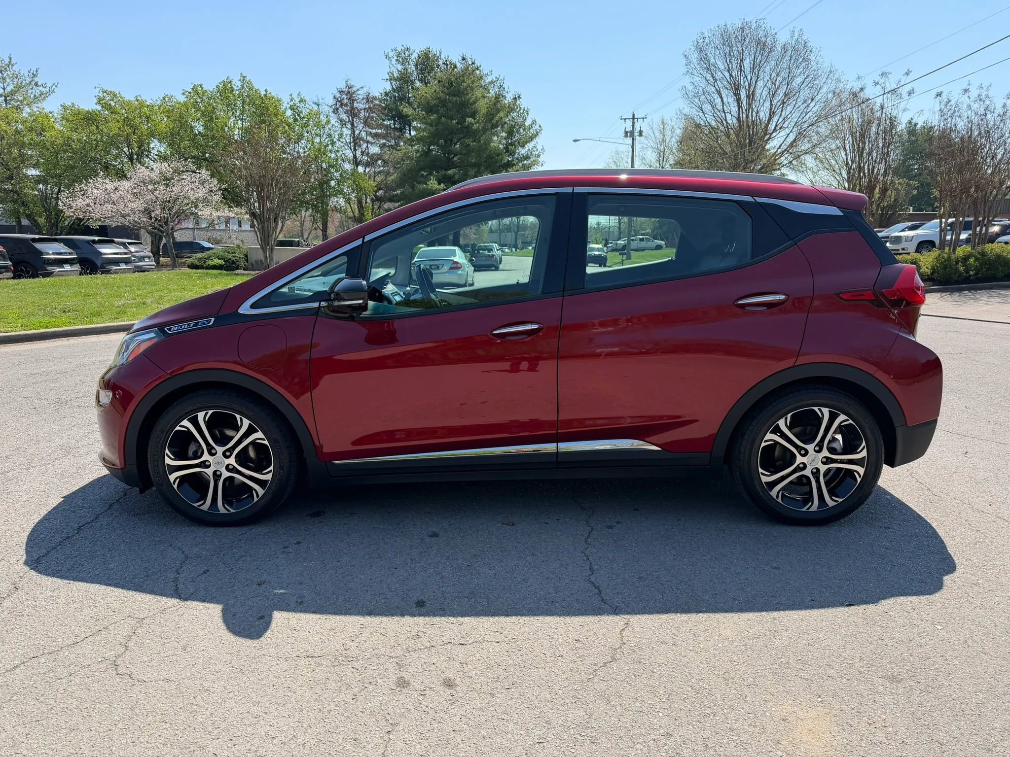 Used 2019 Chevrolet Bolt Premier w/ Infotainment Package image 8