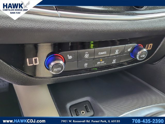 Used 2018 Buick Enclave Essence FWD image 22