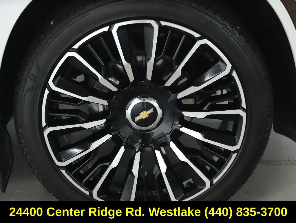 Used 2025 Chevrolet Tahoe High Country AWD/4WD image 10