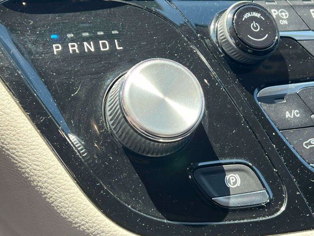 Used 2021 Chrysler Pacifica Touring-L w/ Uconnect Theater Family Group AWD/4WD image 29