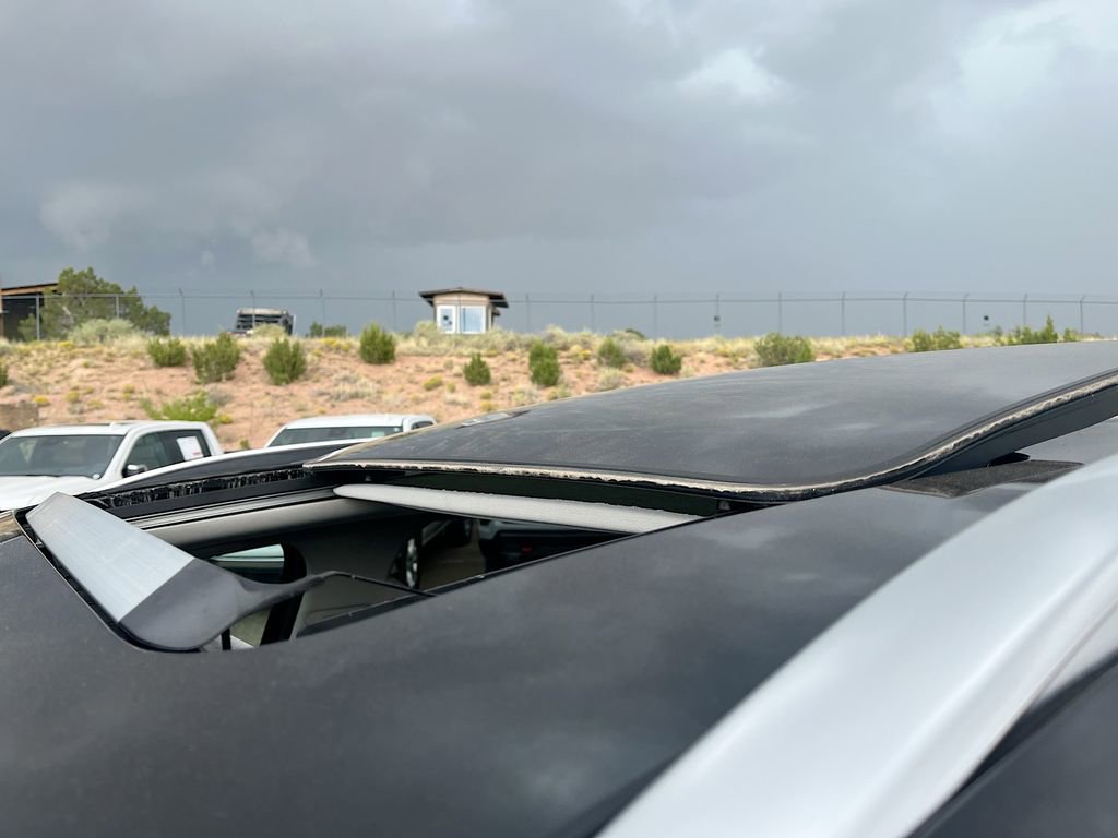 Used 2024 Kia Telluride EX w/ EX Captain's Chair Package image 23