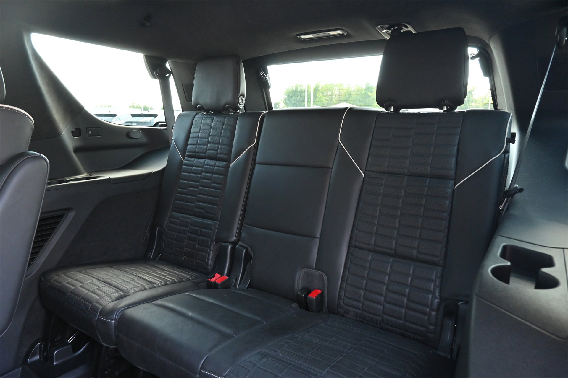 Certified 2023 Cadillac Escalade Sport Platinum w/ LPO, Floor Liner Package image 21