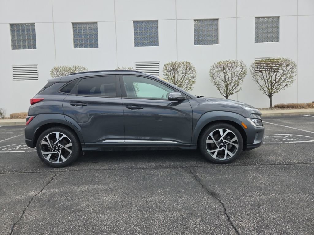 Used 2023 Hyundai Kona Limited w/ Cargo Package AWD/4WD image 9