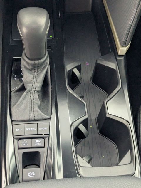 Used 2025 Toyota Camry SE image 21