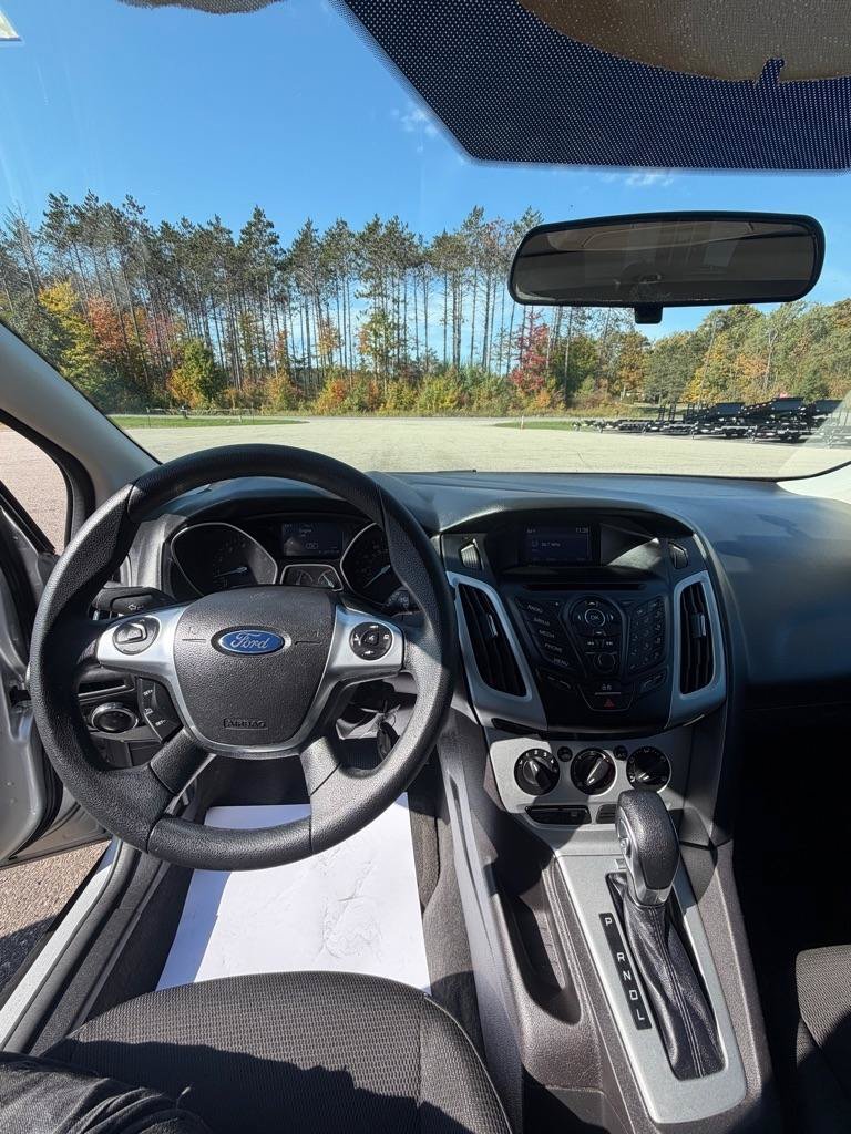 Used 2014 Ford Focus SE FWD image 11