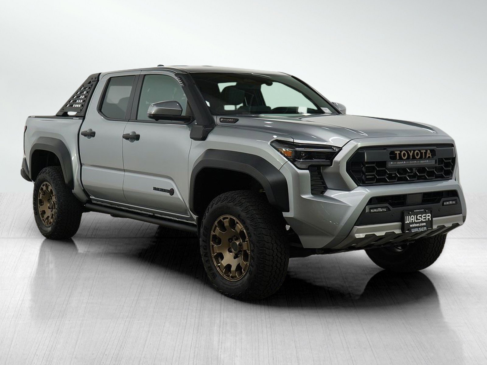 Used 2024 Toyota Tacoma Trailhunter image 7