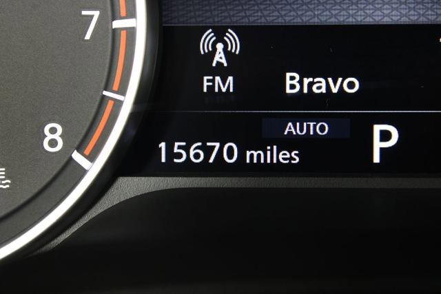 Certified 2025 Nissan Rogue SV image 27