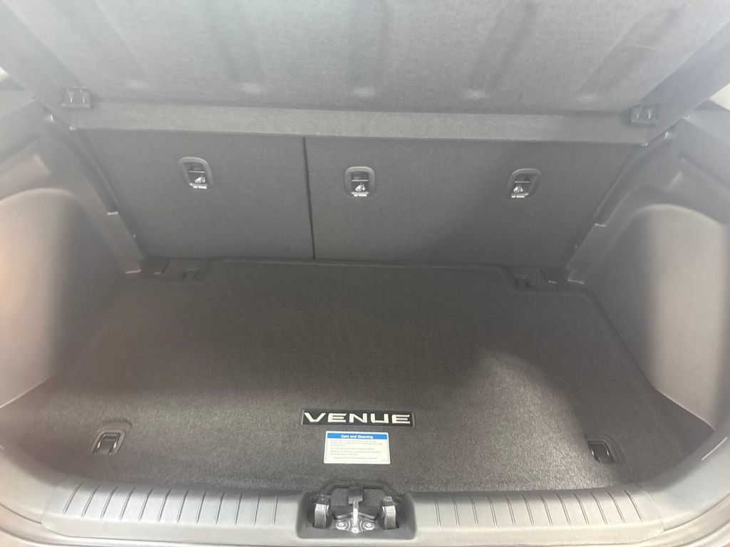 New 2026 Hyundai Venue SEL FWD image 9
