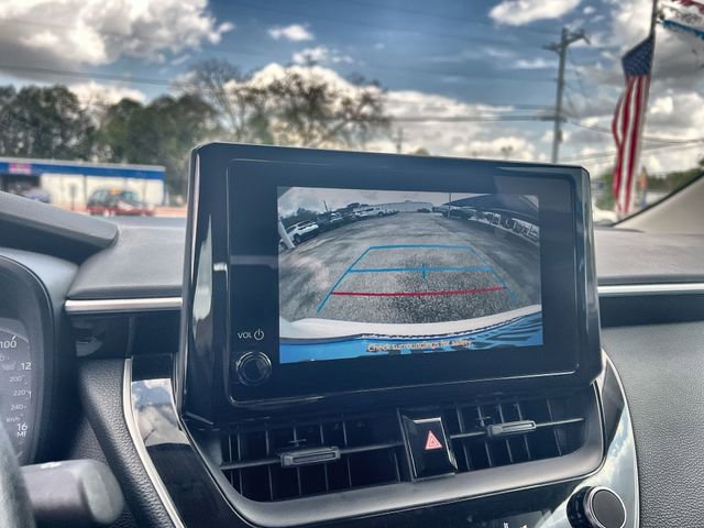 Used 2025 Toyota Corolla LE FWD image 14