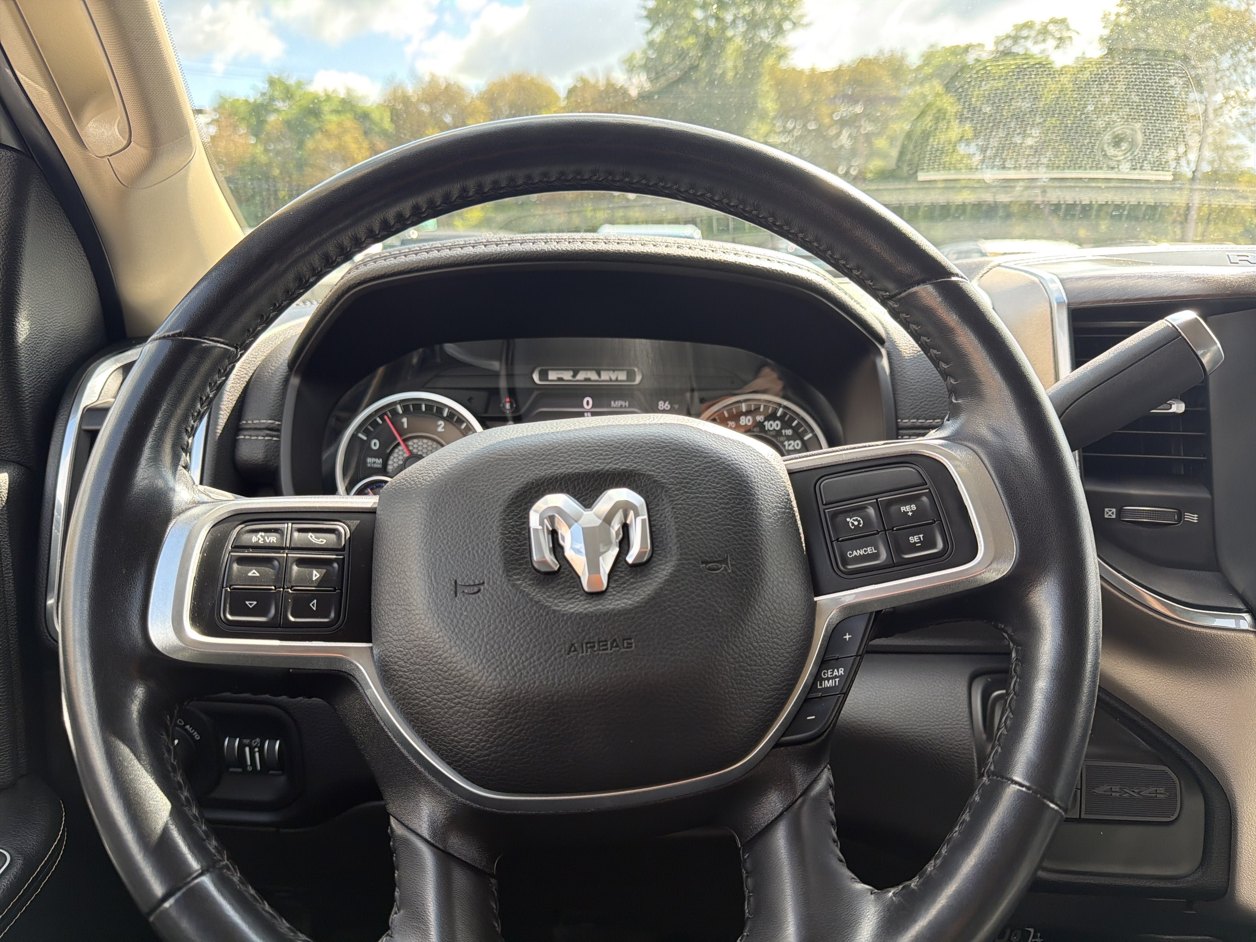 Used 2022 RAM 2500 Laramie AWD/4WD image 16