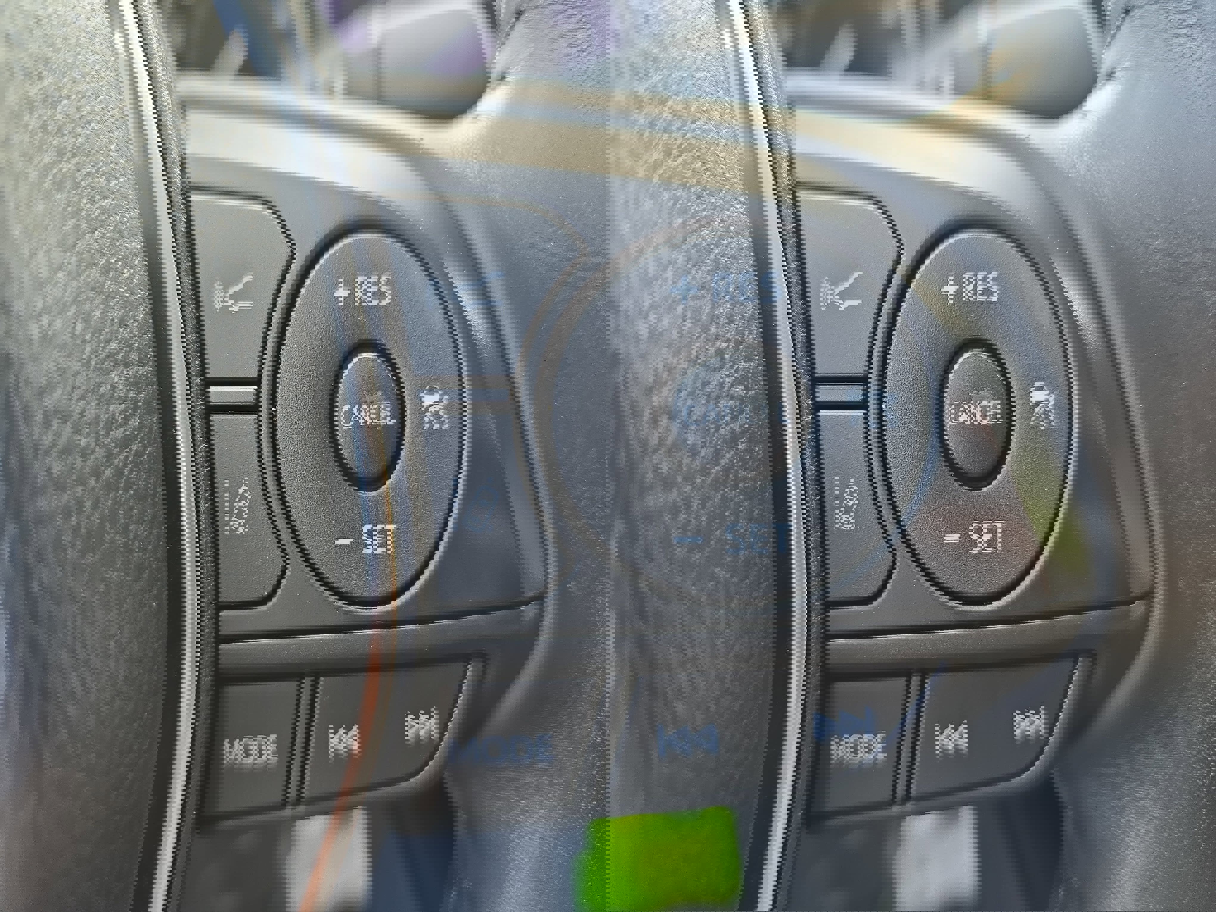 Used 2018 Toyota Camry SE FWD image 17