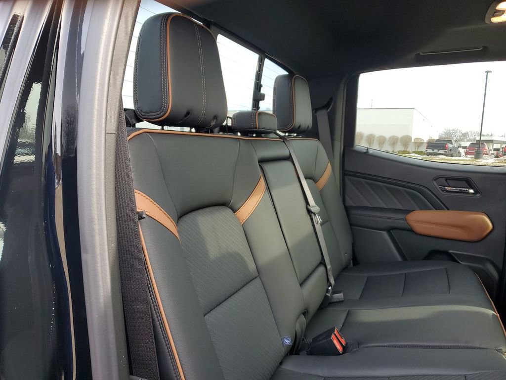 New 2025 GMC Canyon AT4 w/ Nightfall Edition image 29