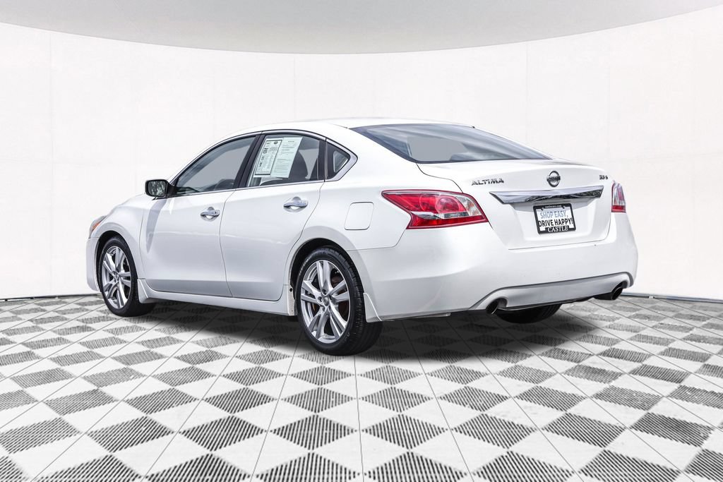 Used 2013 Nissan Altima 3.5 S FWD image 12