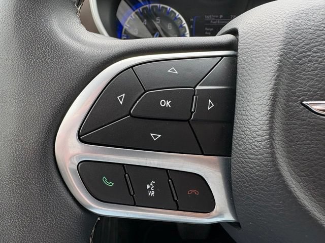 Used 2023 Chrysler Voyager LX FWD image 23