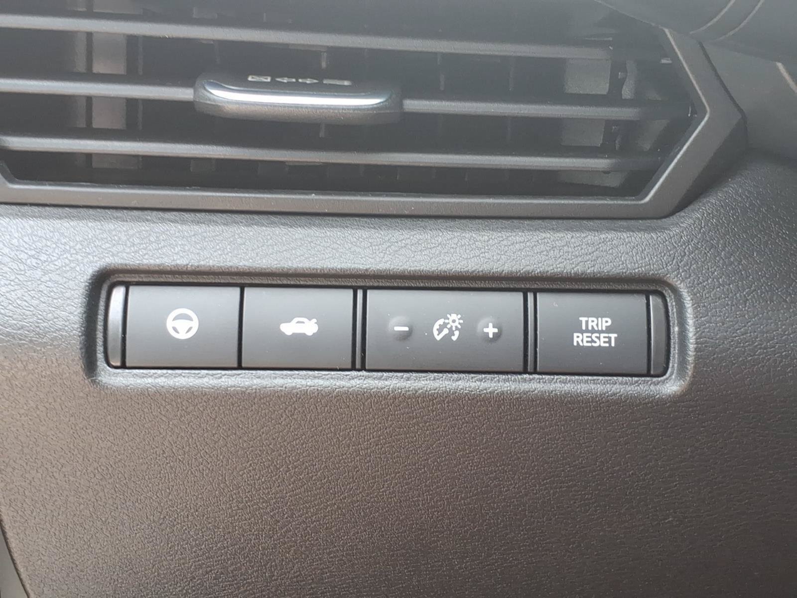 Used 2023 Nissan Altima 2.5 SL FWD image 17