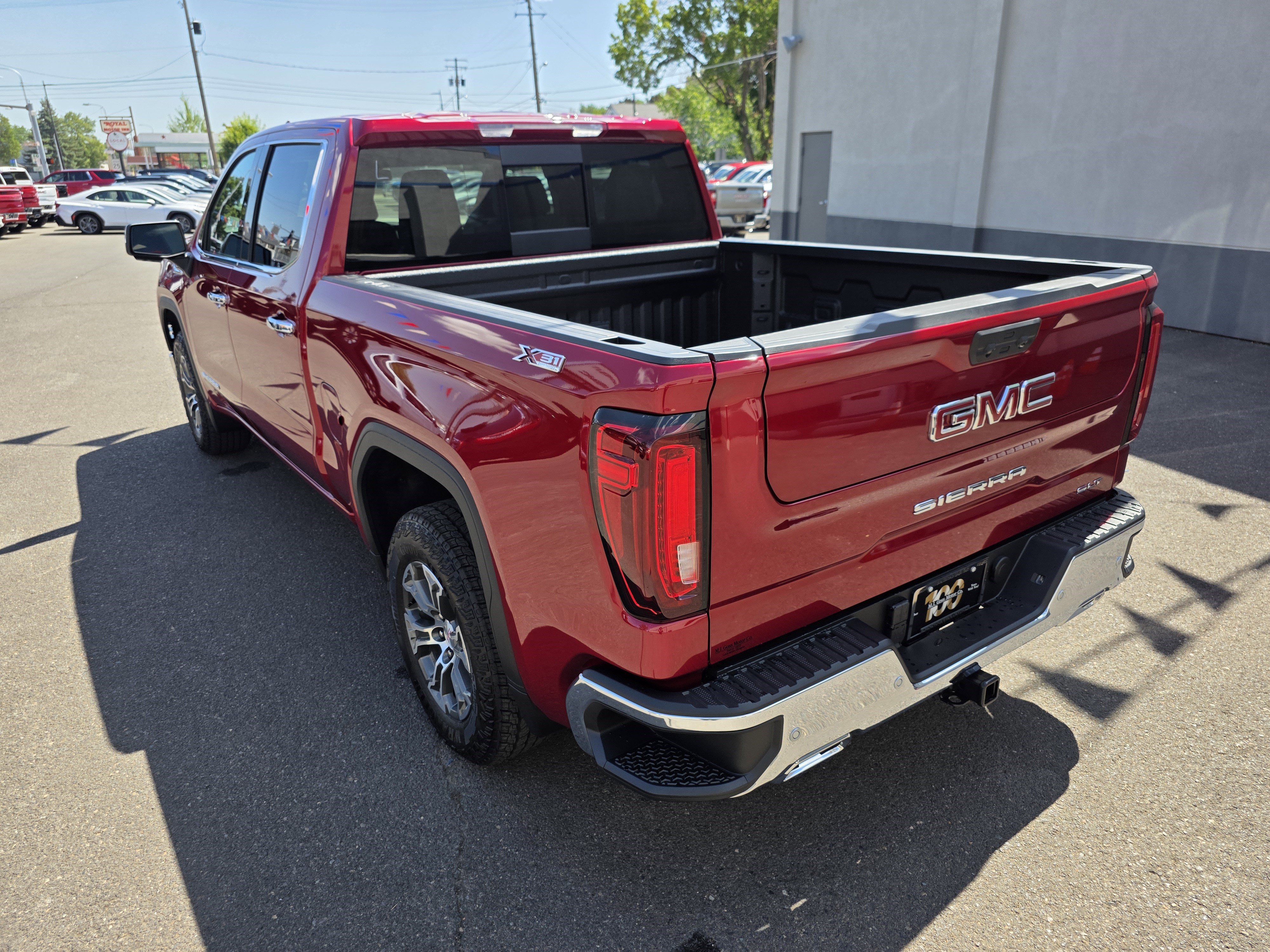 New 2026 GMC Sierra 1500 SLT w/ SLT Convenience Package image 30