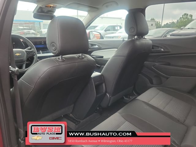 Used 2025 Chevrolet Trax LT FWD image 28