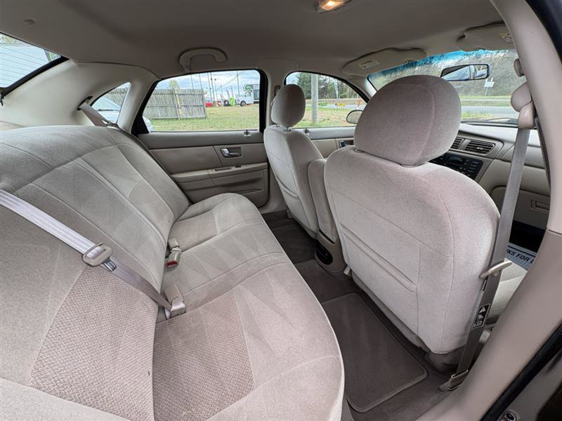 Used 2003 Ford Taurus LX image 17