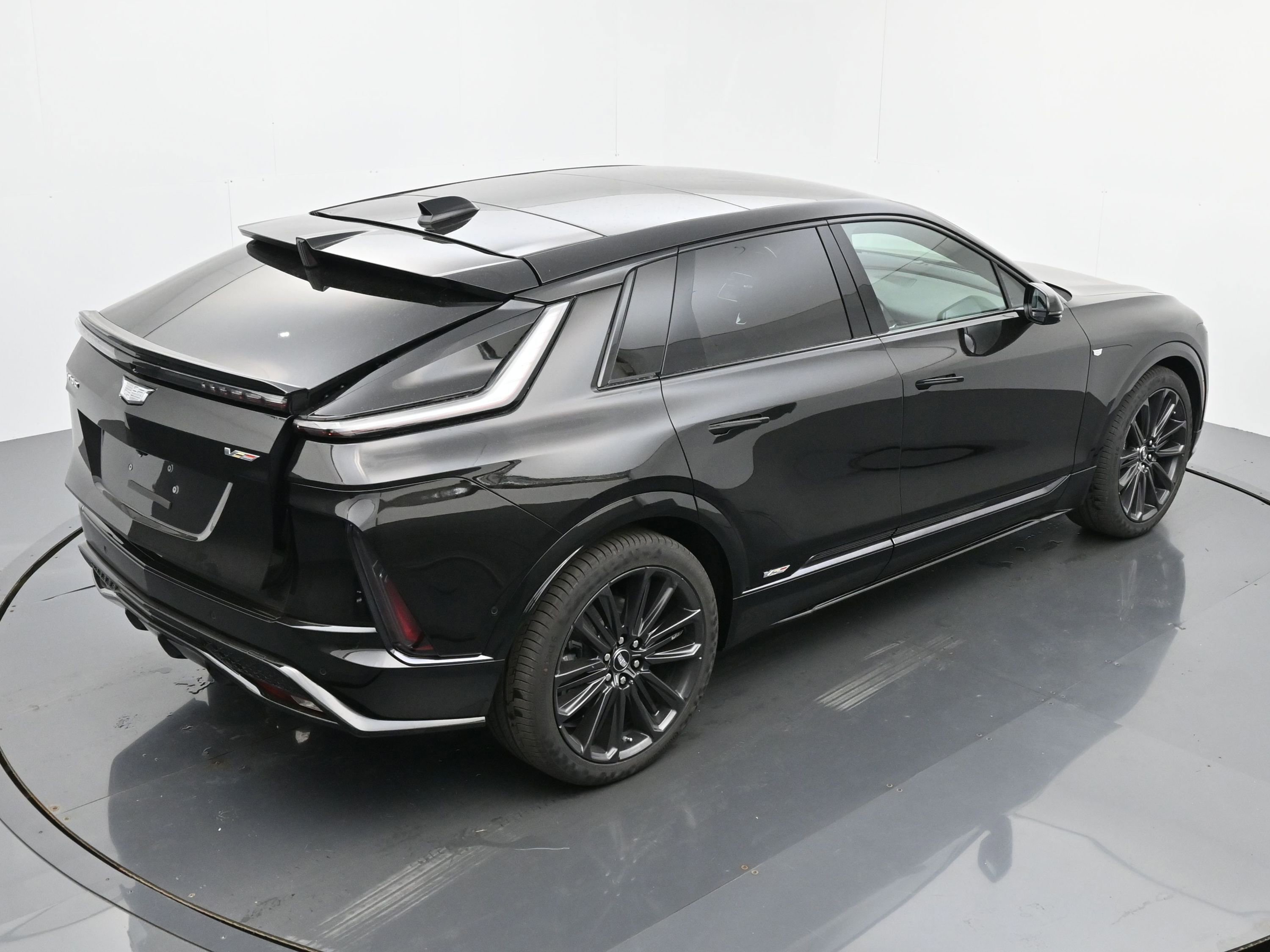 New 2026 Cadillac Lyriq V image 27