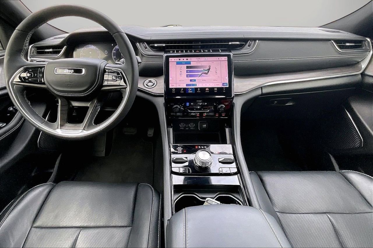 Certified 2024 Jeep Grand Cherokee L Overland w/ Luxury Tech Group IV image 16