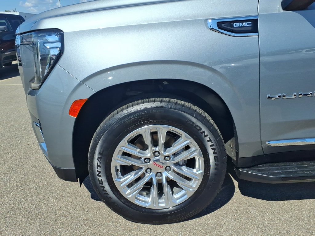 Used 2023 GMC Yukon SLT w/ SLT Premium Package AWD/4WD image 25