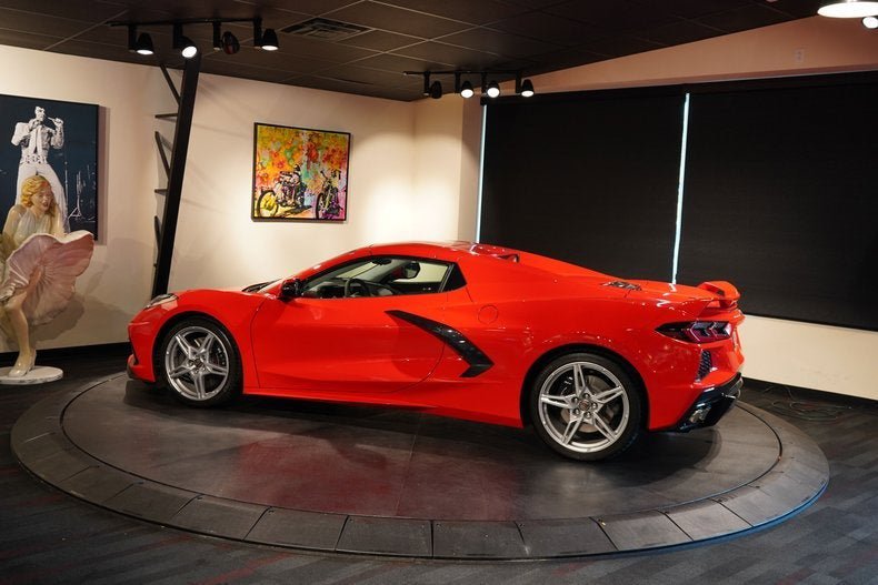 Used 2023 Chevrolet Corvette Stingray Premium Conv w/ Z51 Performance Package RWD image 5